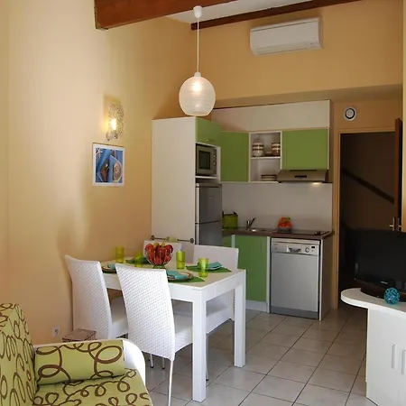 Sea-close For 2 * Saint-Cyprien (Pyrenees-Orientales)